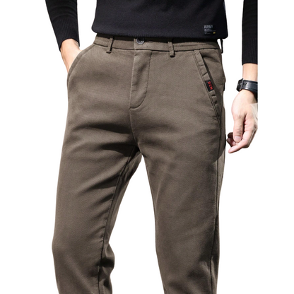 Calça masculinas com perna afunilada